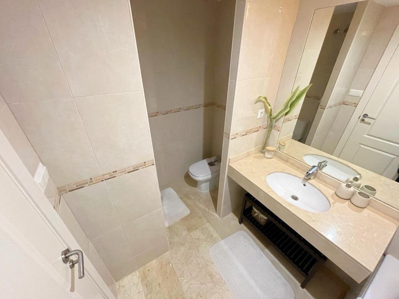 Apartamento En Mascarat Beach, Urb Oasis Beach 1 Apartment Алтеа Екстериор снимка